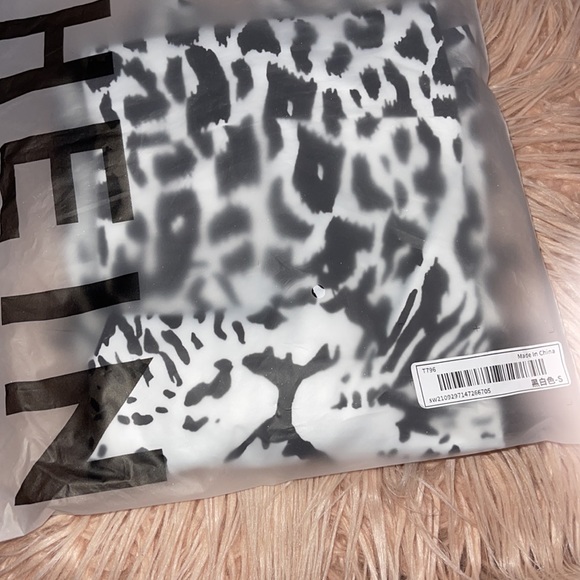 SHEIN | Animal & Leopard Dress - Picture 5 of 6